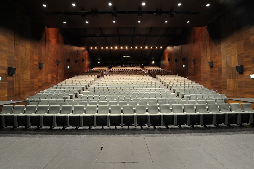 ccvf_grande_auditorio_6019_1_1024_2500